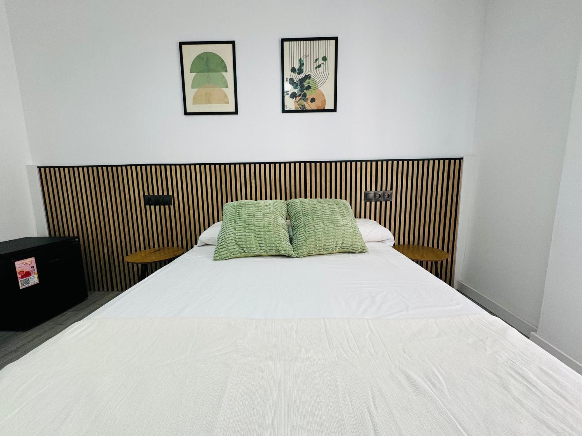 Habitacion Cordoba Бенидорм Екстериор снимка